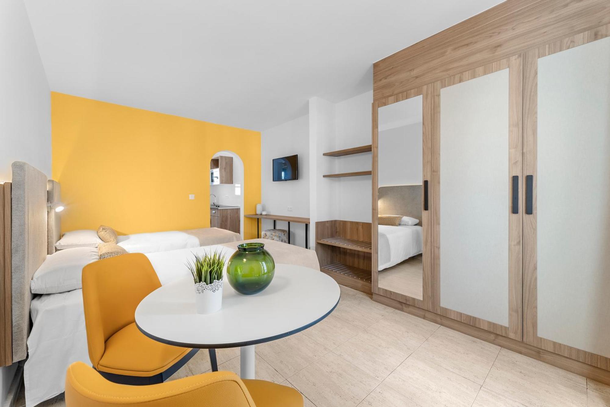 Apartamentos Tropicana Puerto del Carmen  Exteriér fotografie